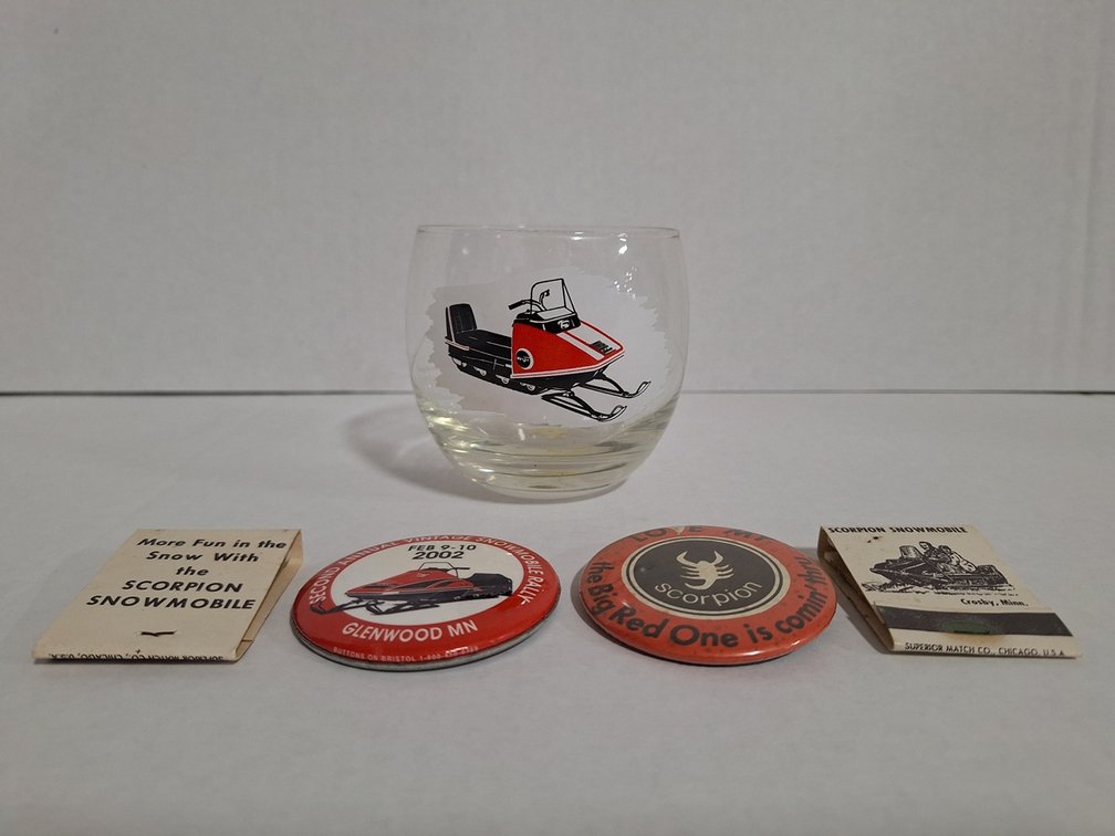 1971 Scorpion Glass Plus Trinkets
