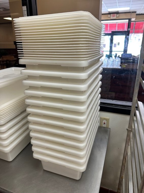 12 polycarbonate tubs