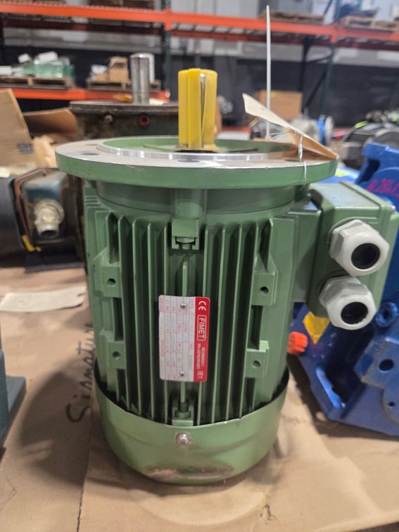 Fimet 3EMA112M-8 B5 Motor, 1.5 KW at 700 RPM, 1.8 KW at 850 RPM, 400/230-440/278V