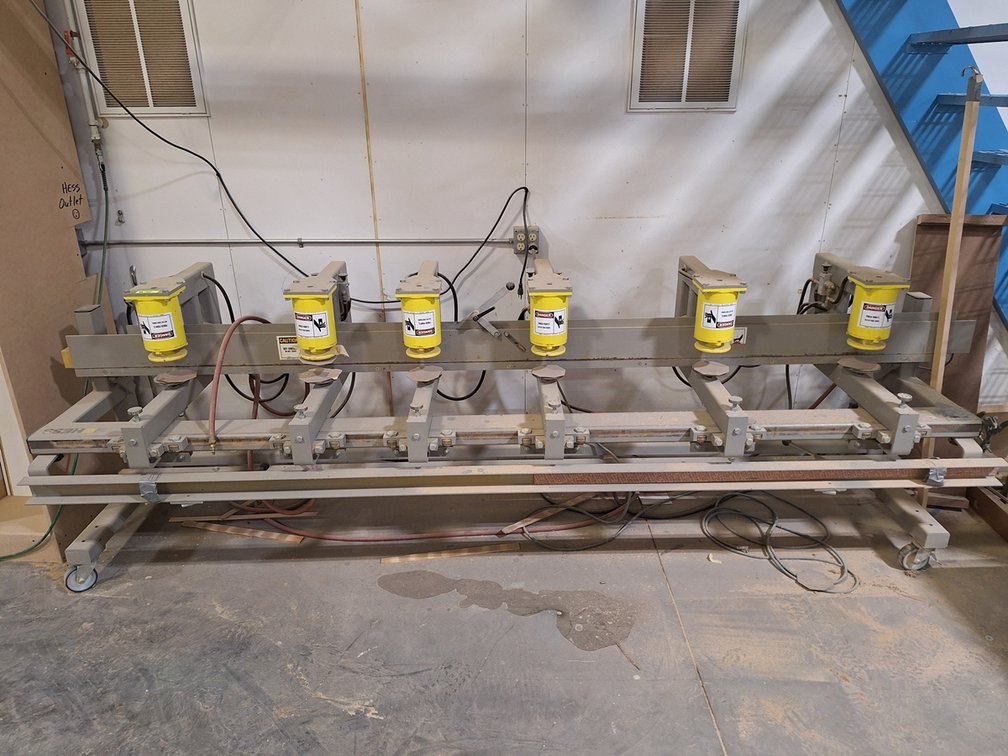 Hess Technology Pneumatic Clamp Table on Wheels, Serial MB9918887120