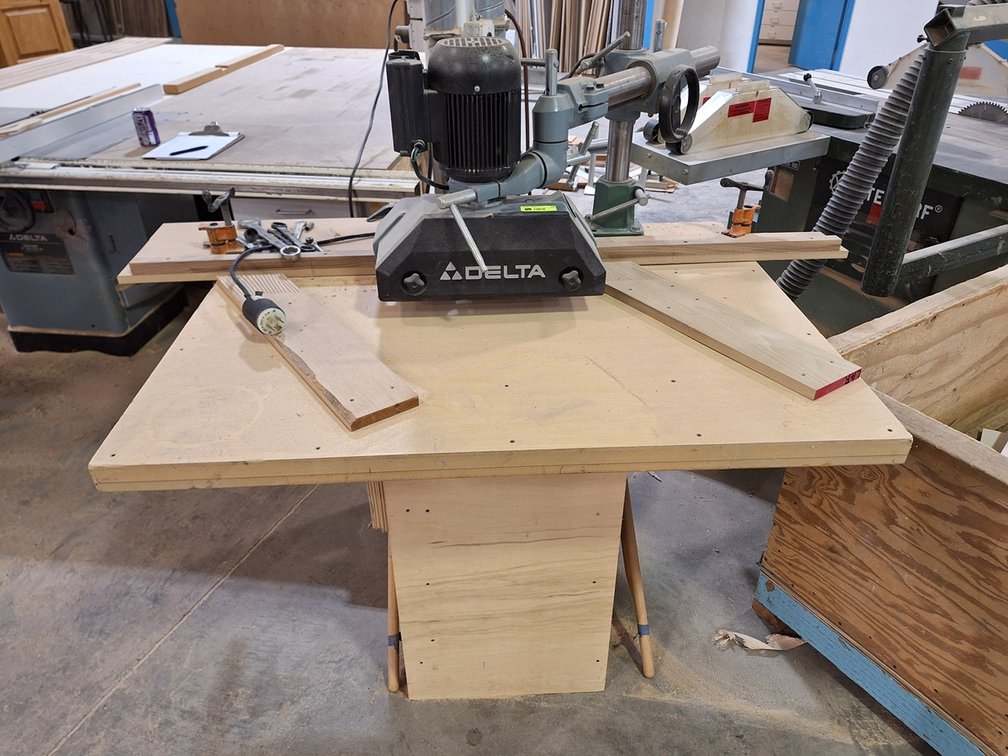 Router Table, Black & Decker Router, Delta Power Feed, 115V, 1 PH