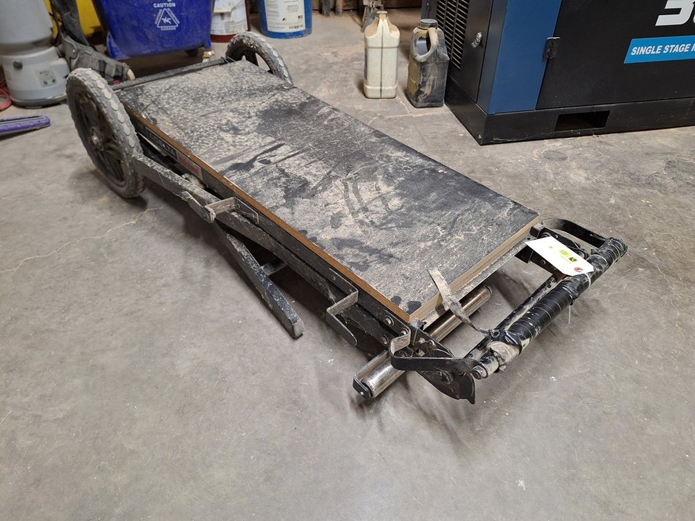 Jobsite Feeder Table on Wheels, 38"x16"