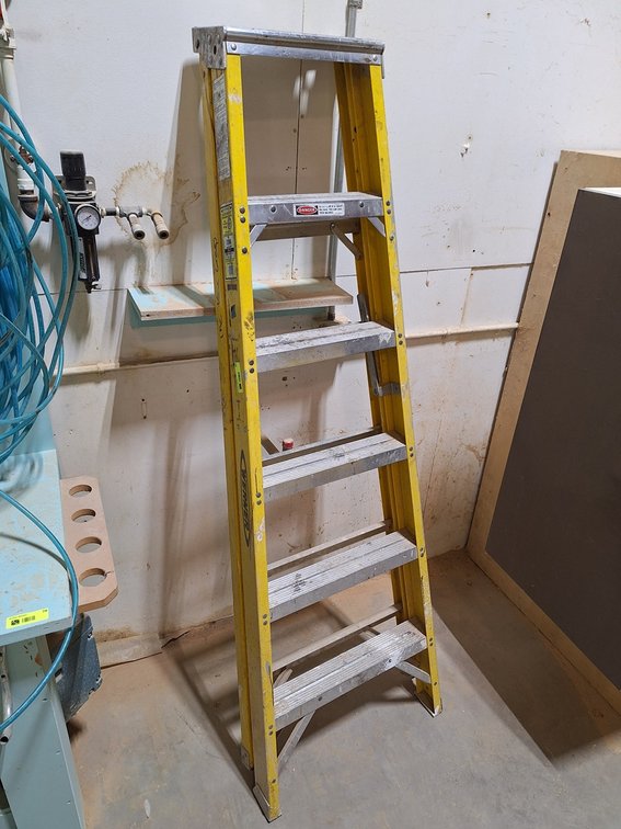 Werner 6' Fiberglass Step Ladder