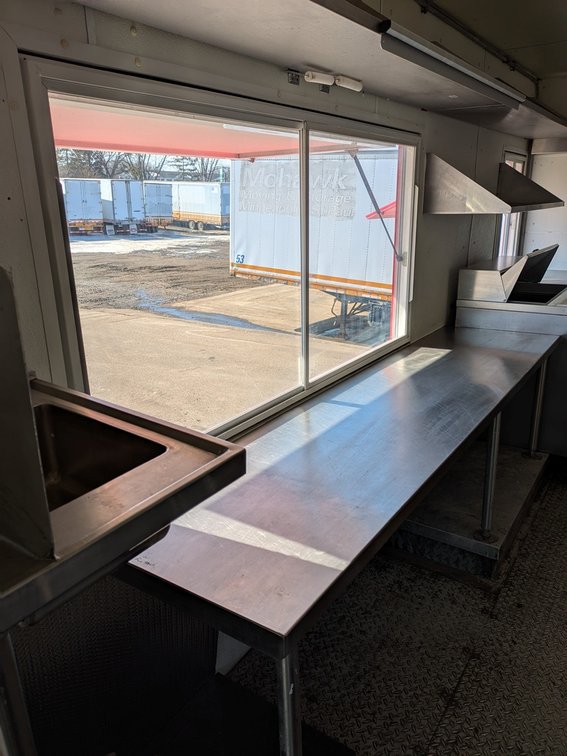 Image for 2004 Freightliner Food Truck