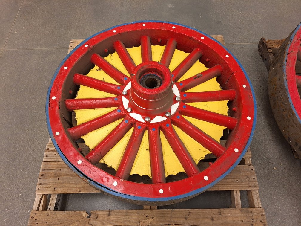 Wood Circus Wagon Wheels, 36"