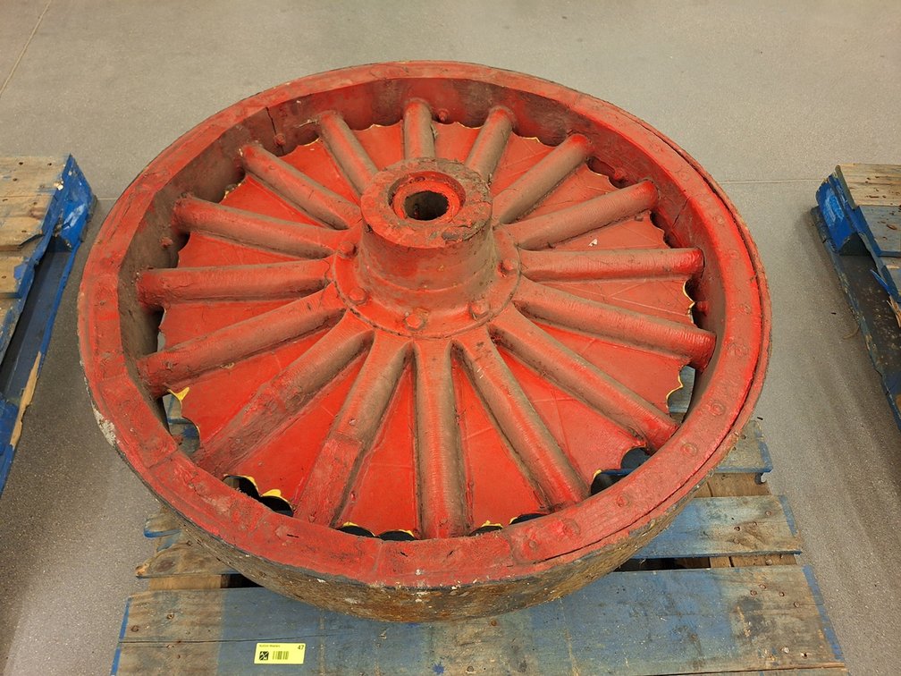 Wood Circus Wagon Wheels, 39"
