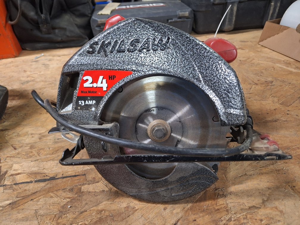 Skilsaw 7 1/4" Circular Saw