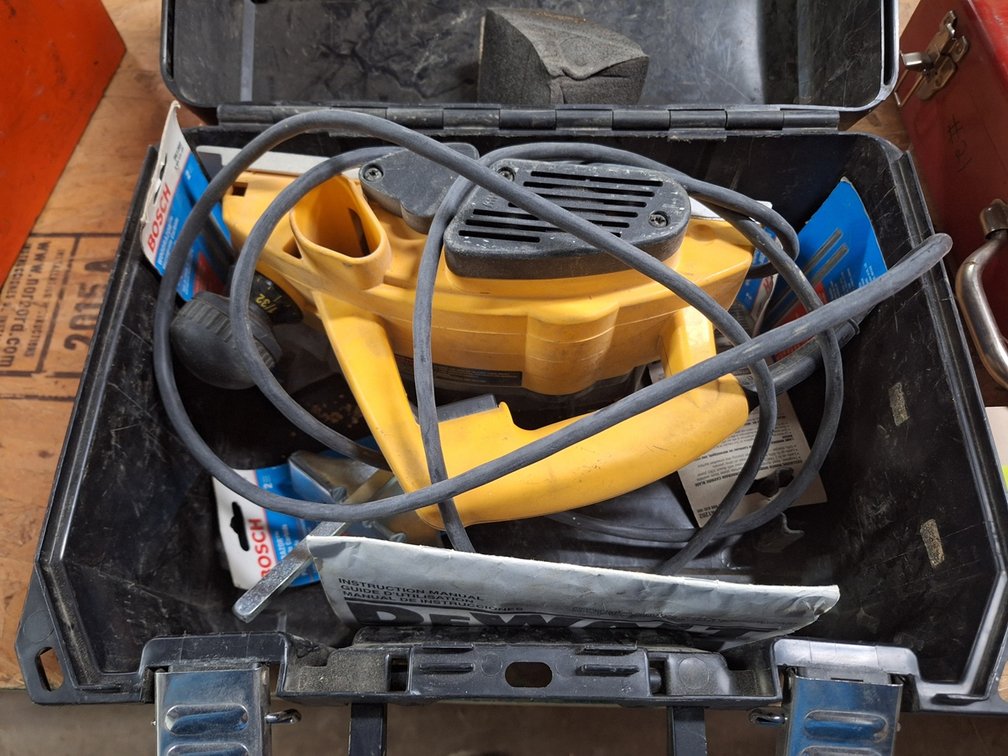 DeWalt DW677 3.25" Heavy Duty Planer