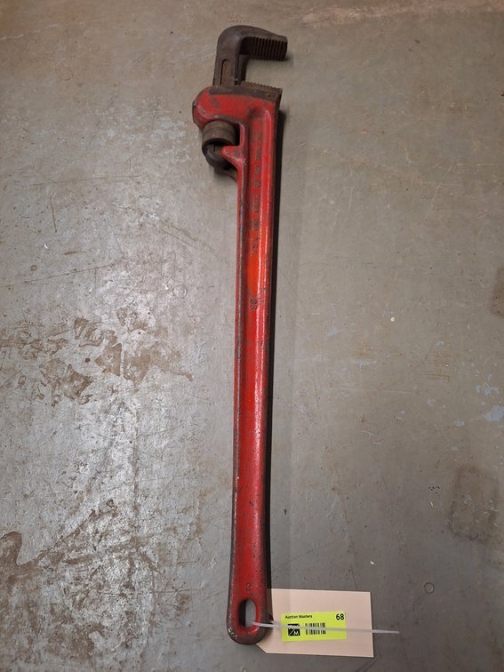 36" Pipe Wrench