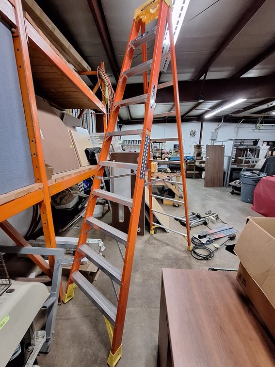 Werner 10' Fiberglass Ladder