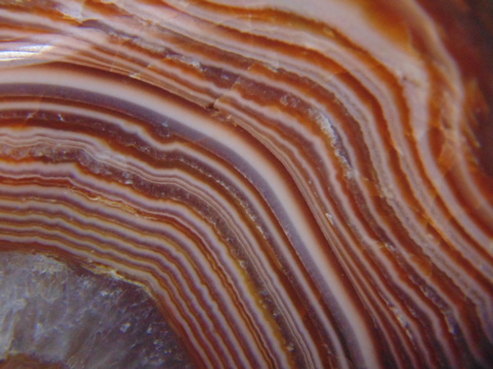 A 3.3 oz polished Lake Superior Agate