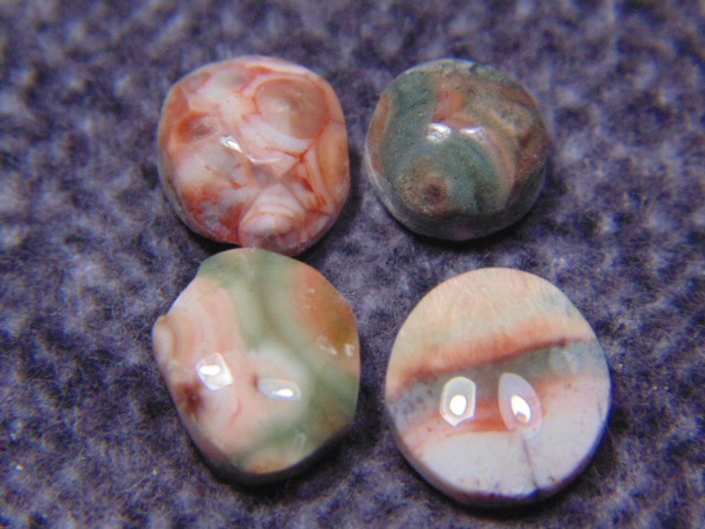 Four Thomsonite cabs