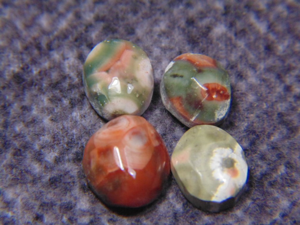 Four Thomsonite cabs