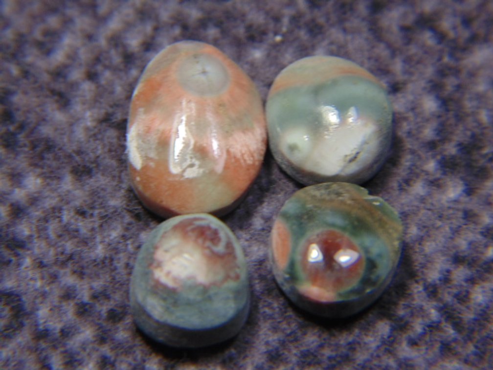 Four Thomsonite cabs