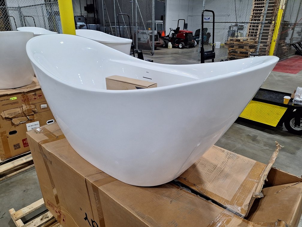 Ferdy Boracay 67" Acrylic Bathtub, 02503-1700