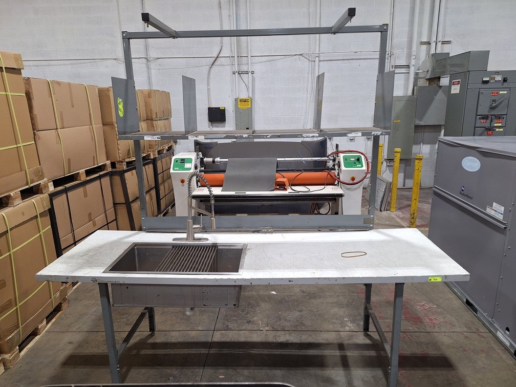 Cleaning Station with Sink and Faucet, 96"x30"x92"