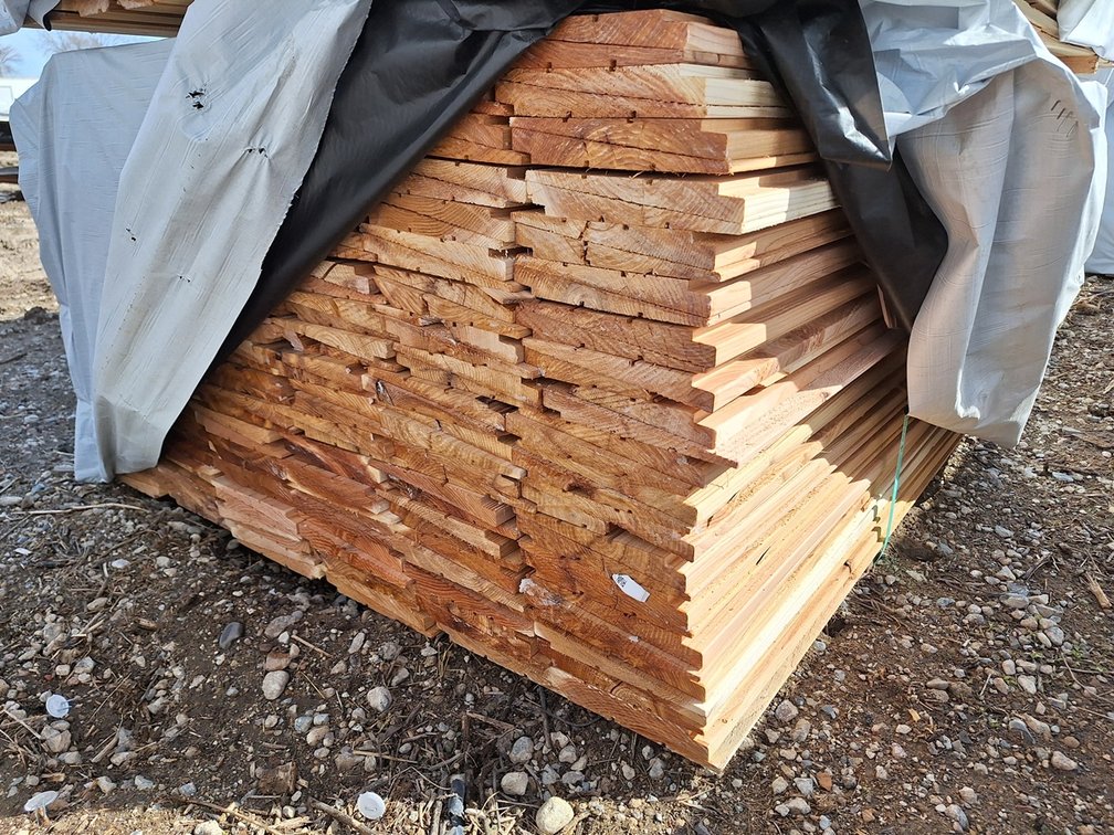 Cedar 5/4"x8" UTIL Rabbeted Bevel Siding KD, 1728 Linear Feet, 953 Sq. Ft.
