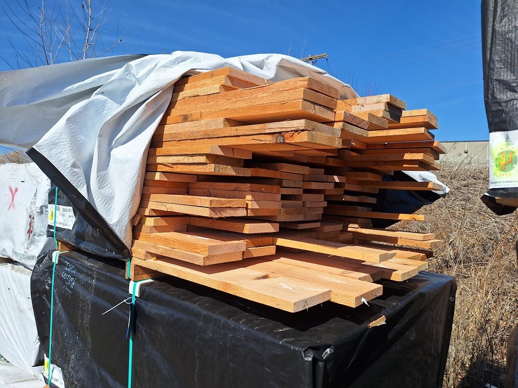 Douglas Fir 1"x6" Full Rough Sawn KD Vert Grain Outs, 3' to 5' Lengths, 649 Linear Feet