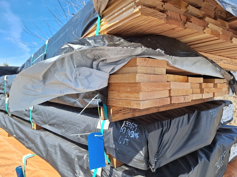 Douglas Fir 1"x6" Full Rough Sawn KD Vert Grain Outs, 6' to 7' Lengths, 226 Linear Feet