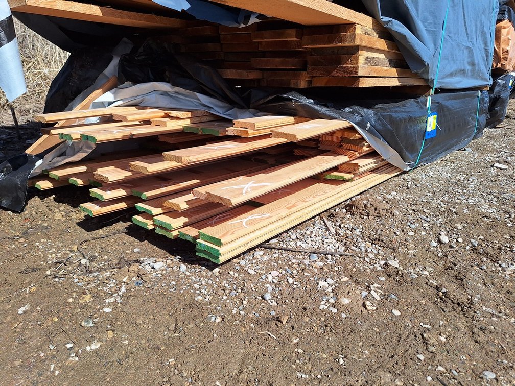 Douglas Fir 1"x4" Flooring Outs KD, 6' to 11' Lengths, 1731 Linear Feet, 451 Sq. Ft.