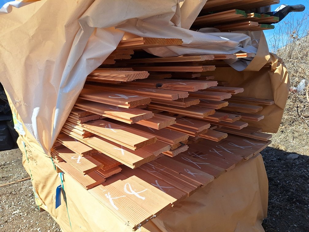 Douglas Fir 1"x4" Flooring Outs KD, 3' to 5' Lengths, 1434 Linear Feet, 373 Sq. Ft.