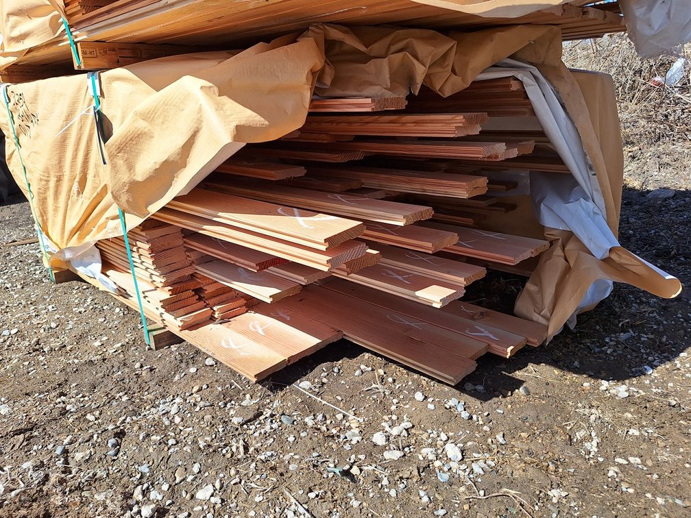 Douglas Fir 1"x4" Flooring Outs KD, 3' to 5' Lengths, 1399 Linear Feet, 364 Sq. Ft.