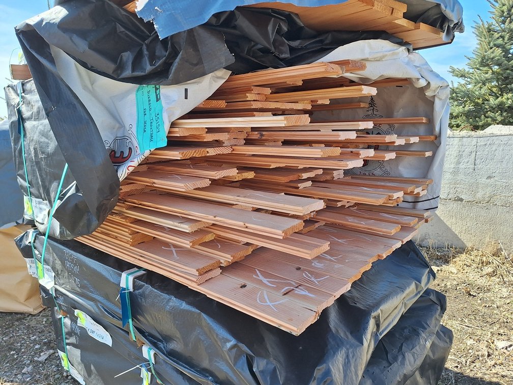 Douglas Fir 1"x4" Flooring Outs KD, 3' to 5' Lengths, 1452 Linear Feet, 378 Sq. Ft.