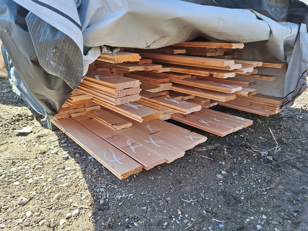 Douglas Fir 1"x4" Flooring Outs KD, 3' to 5' Lengths, 902 Linear Feet, 235 Sq. Ft.