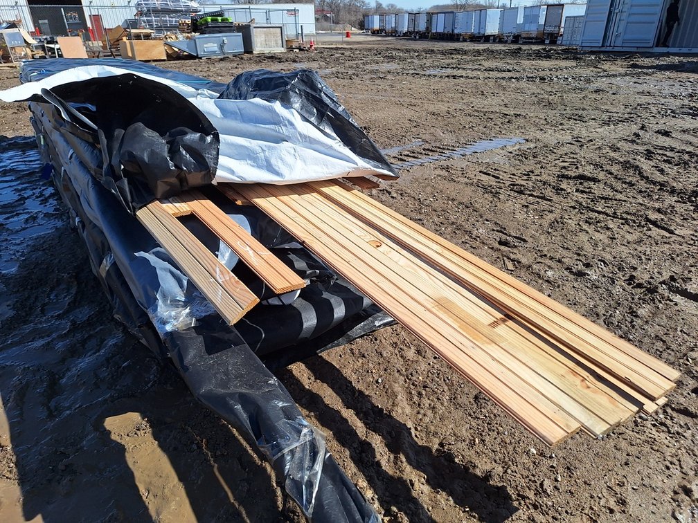 Hemlock 1"x4" Outs Beaded Ceiling KD, 11' to 17' Lengths, 819 Linear Feet, 214Sq. Ft.