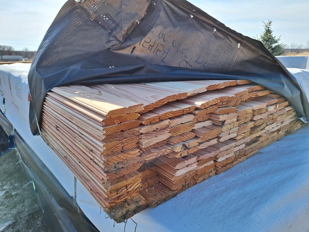 Douglas Fir 5/8x4" Outs KD, 284 Pieces 6' to 16', 1031 Board Feet