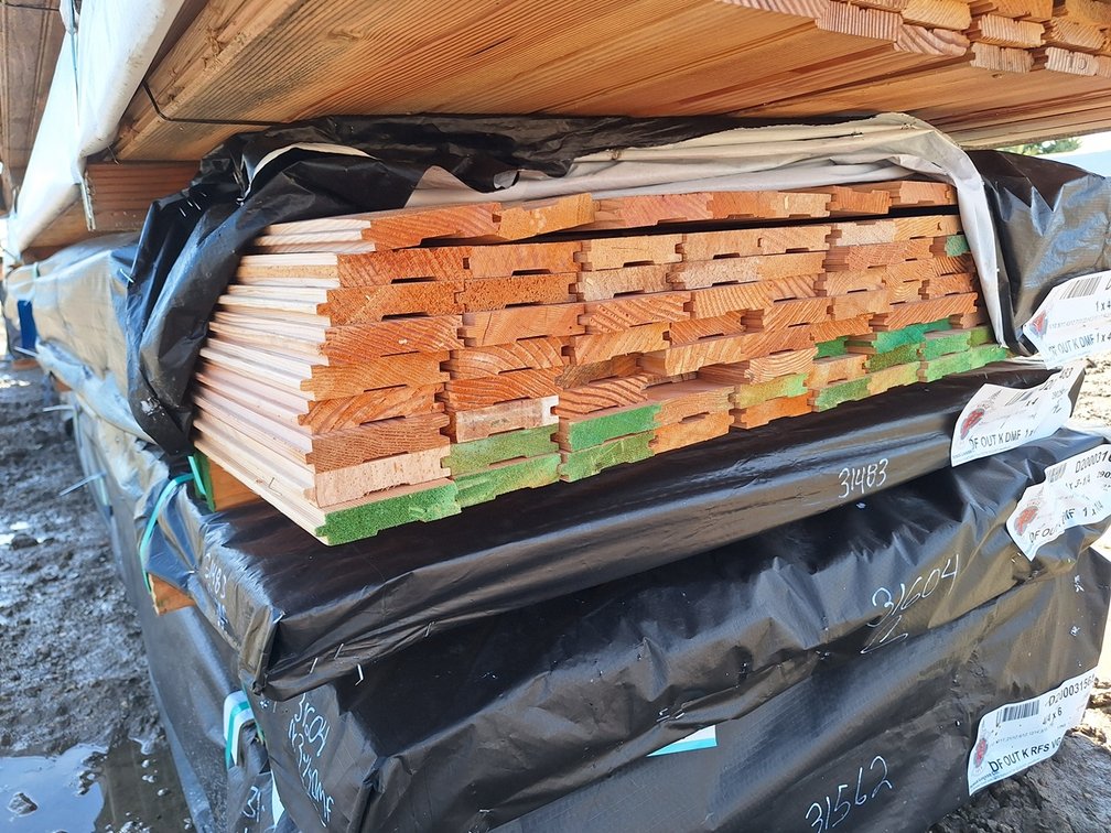 Douglas Fir 1"x4" Flooring Outs KD, 10' to 20' Lengths, 1644 Linear Feet, 428 Sq. Ft.