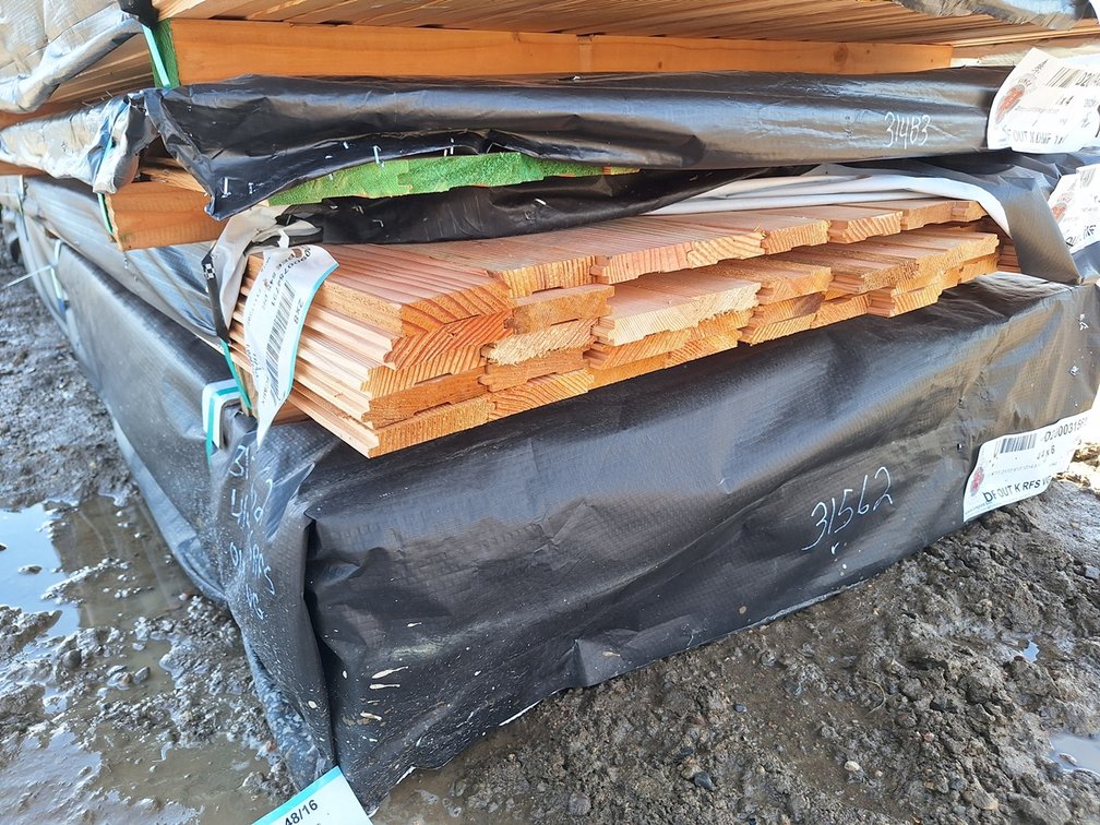 Douglas Fir 1"x4" Flooring Outs KD, 12' to 20' Lengths, 809 Linear Feet, 210 Sq. Ft.