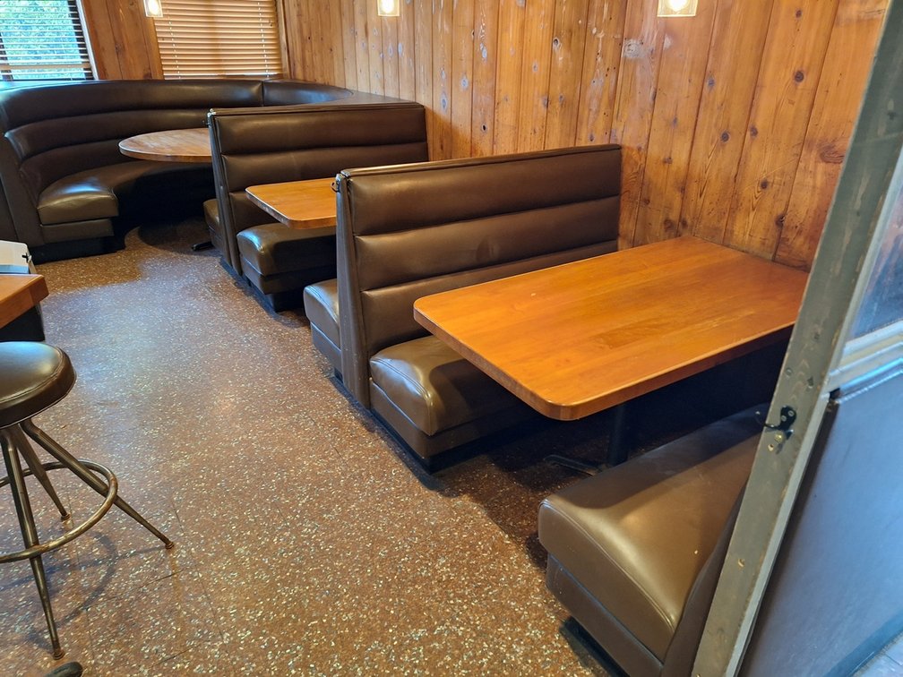 Booth Section: 4-78"x56" with 54"x30" Tables, 1 Round Corner Booth 98"x84" with 52" Round Table