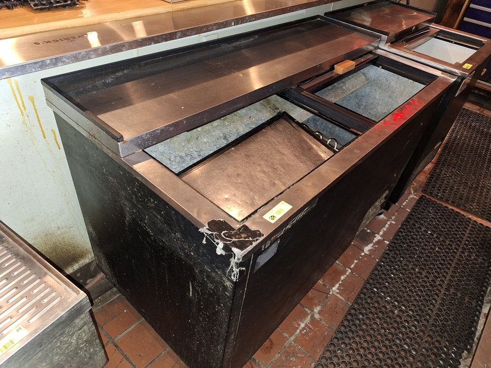 True Underbar Beverage Cooler on Wheels, Model: TD-50-18, 51"x27"x36"