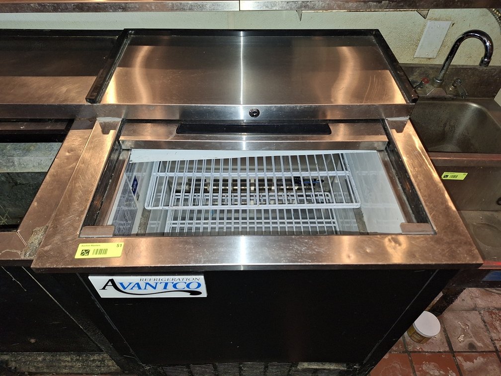 Avantco Underbar Cooler on Wheels, Model: 178GF25 HC, 26"x26"x36"