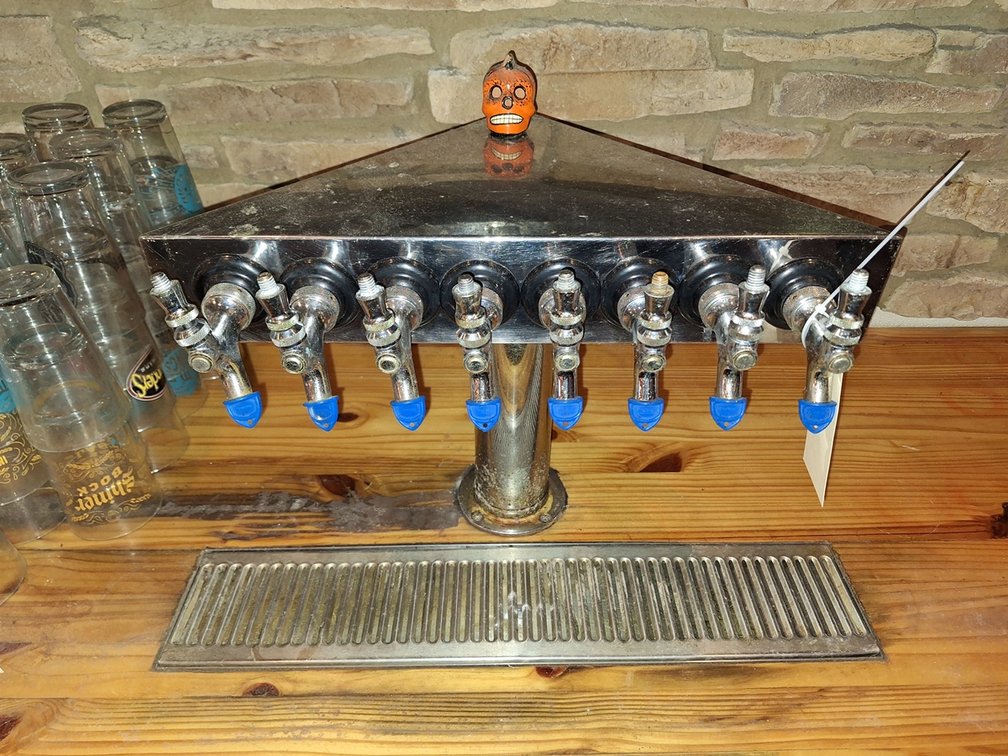 8 Tap Beer Tower with Glycol System, Micromatic, with Hose and Hardware as Pictured