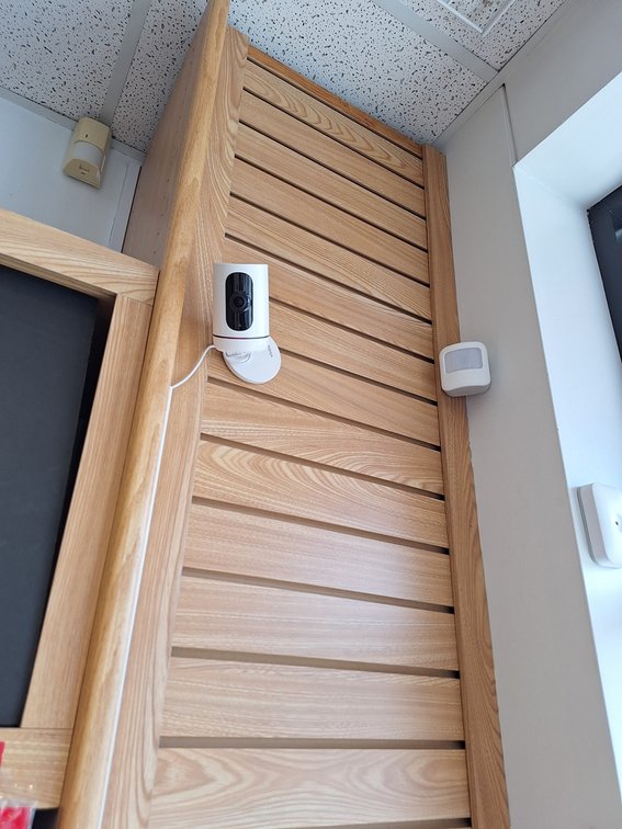VIVANI Security Camera System: 2 Cameras, Monitor, Type YS-SH2000-C00