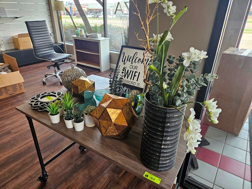 Assorted Decor