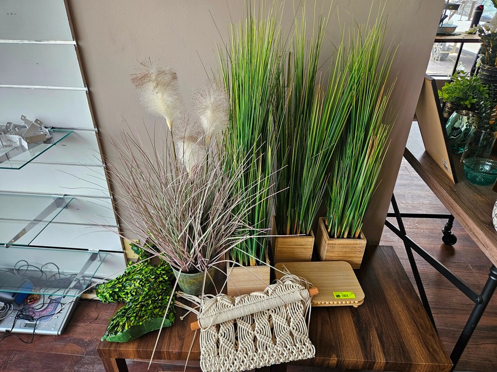 Assorted Decor