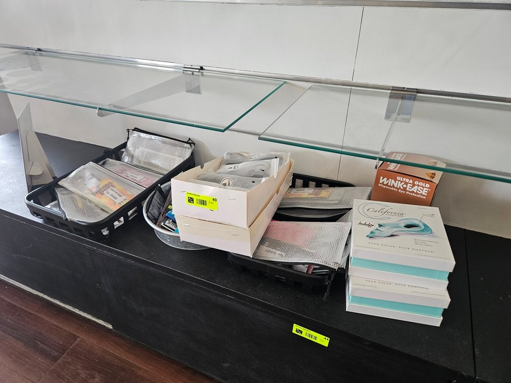 Assorted Tanning Accessories/Supplies