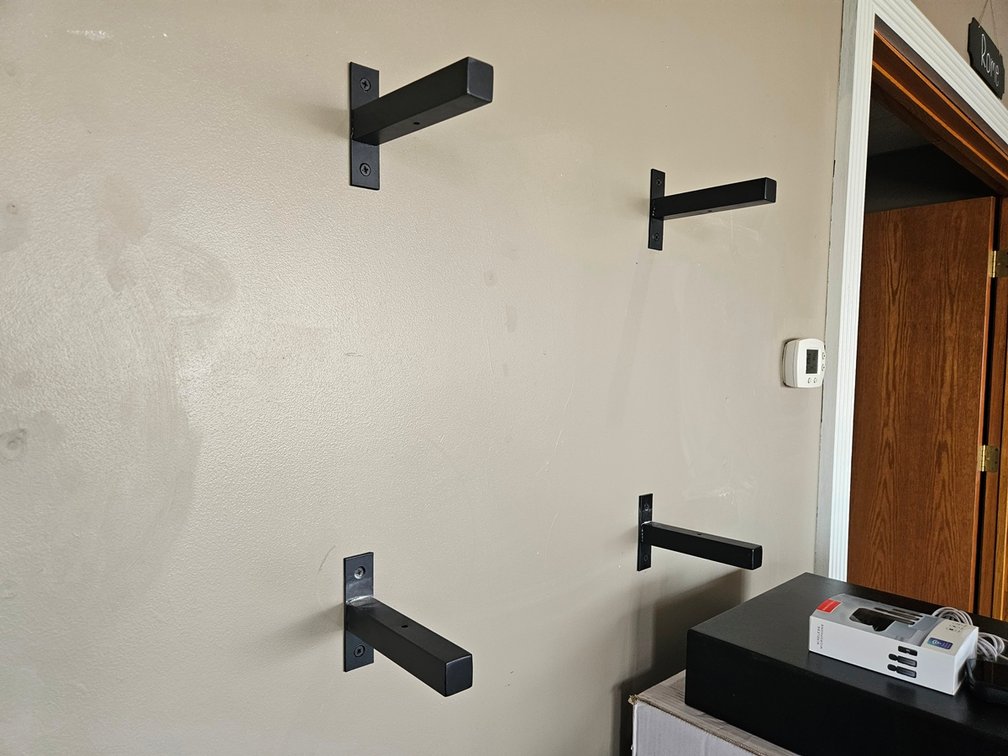 4 Wall Brackets, 6"
