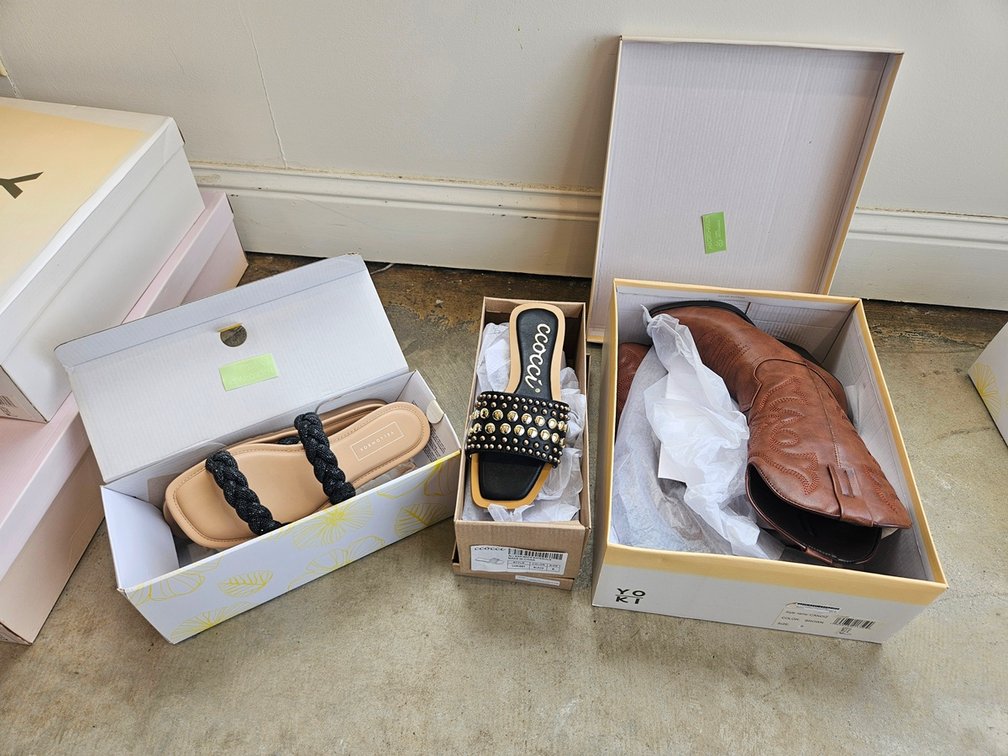 3 Pairs Shoes, Women's 6