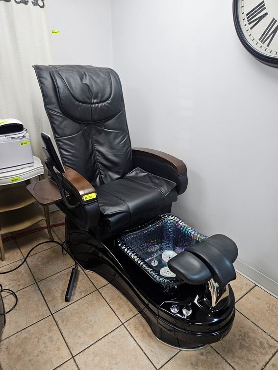 LaTulip Luxury Spa Pedicure Massage Chair, 1 PH