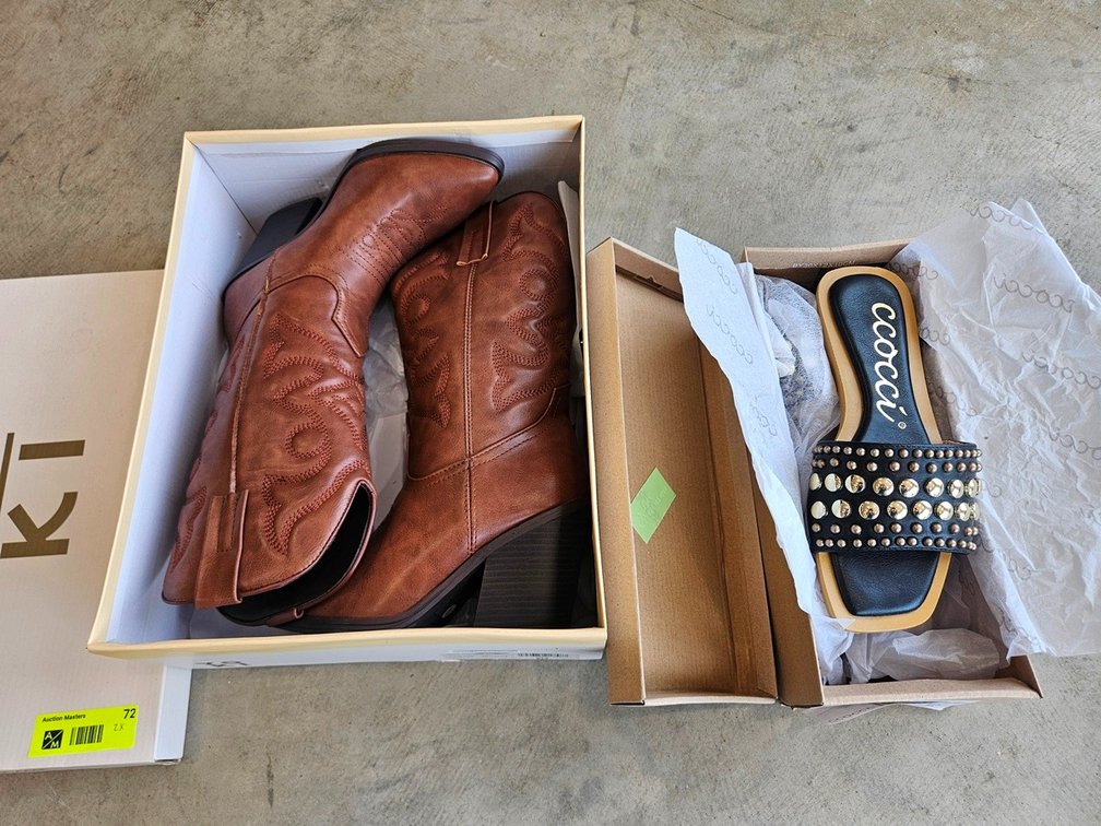 2 Pairs Shoes, Women's 5.5