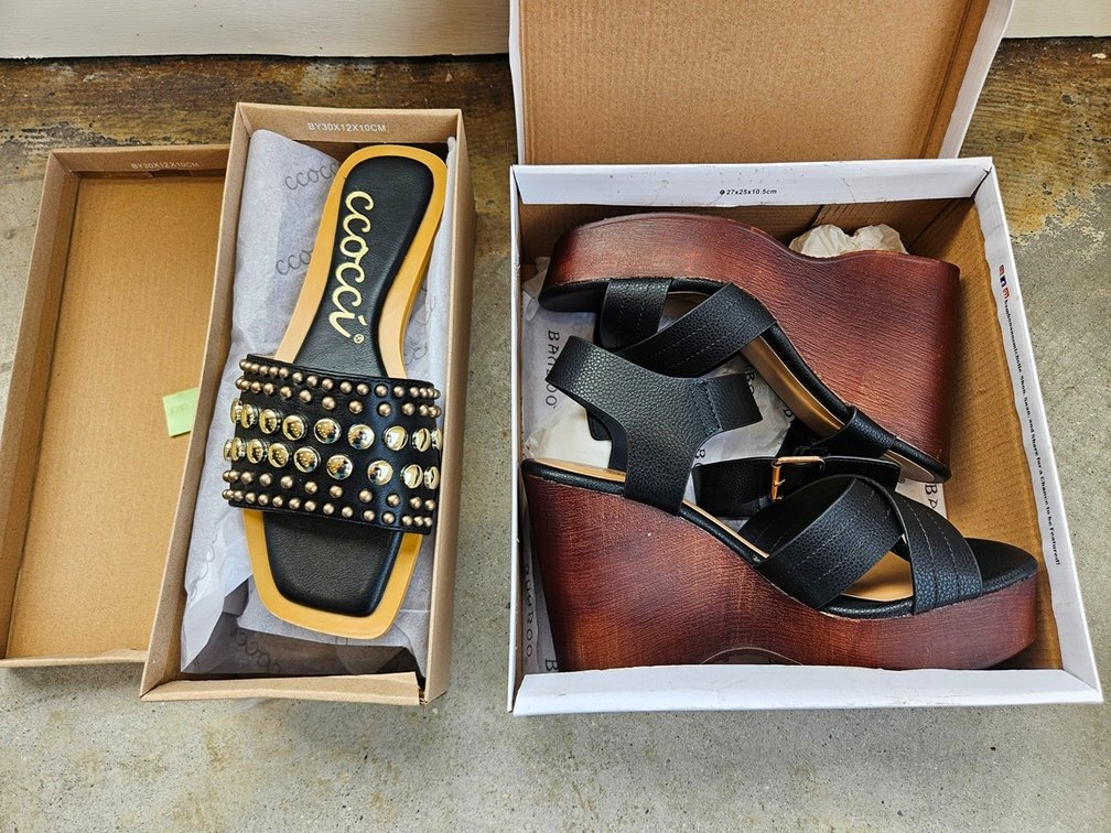 2 Pairs Shoes, Women's 7.5