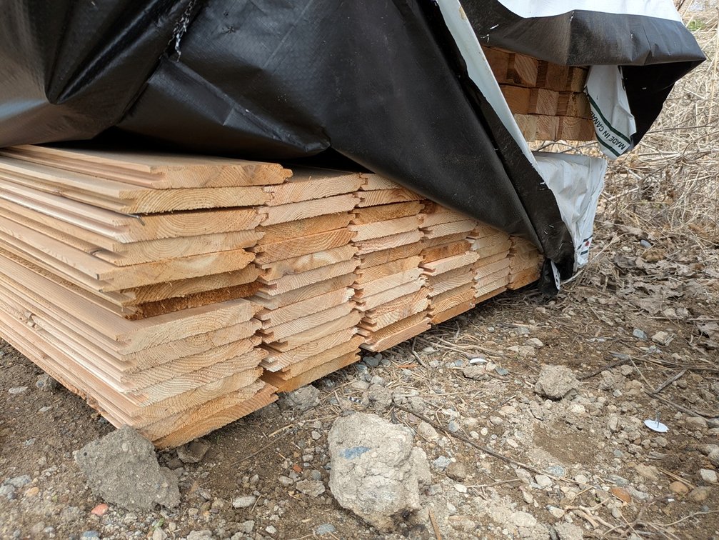 Cedar 1"x6" Tight Knot Nickle Gap, 106 - 12' Lengths, 1272 Linear Feet, 530 Sq. Ft.