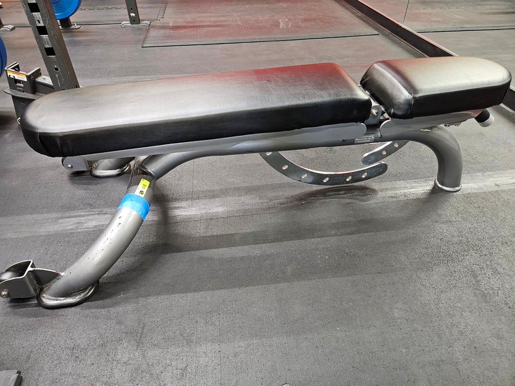 Matrix Adjustable Incline Bench, Model: 8-Stack Multistation