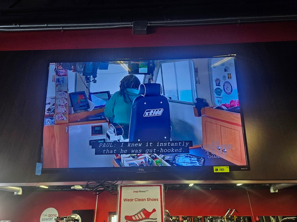TCL 42" Roku Flat Screen TV with Wall Mount