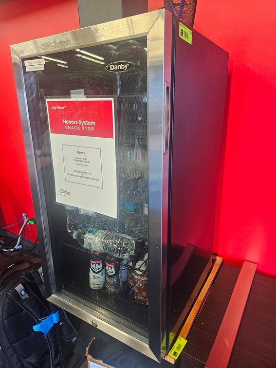 Danby Glass Door Display Refrigerator, 18"x18"x32"