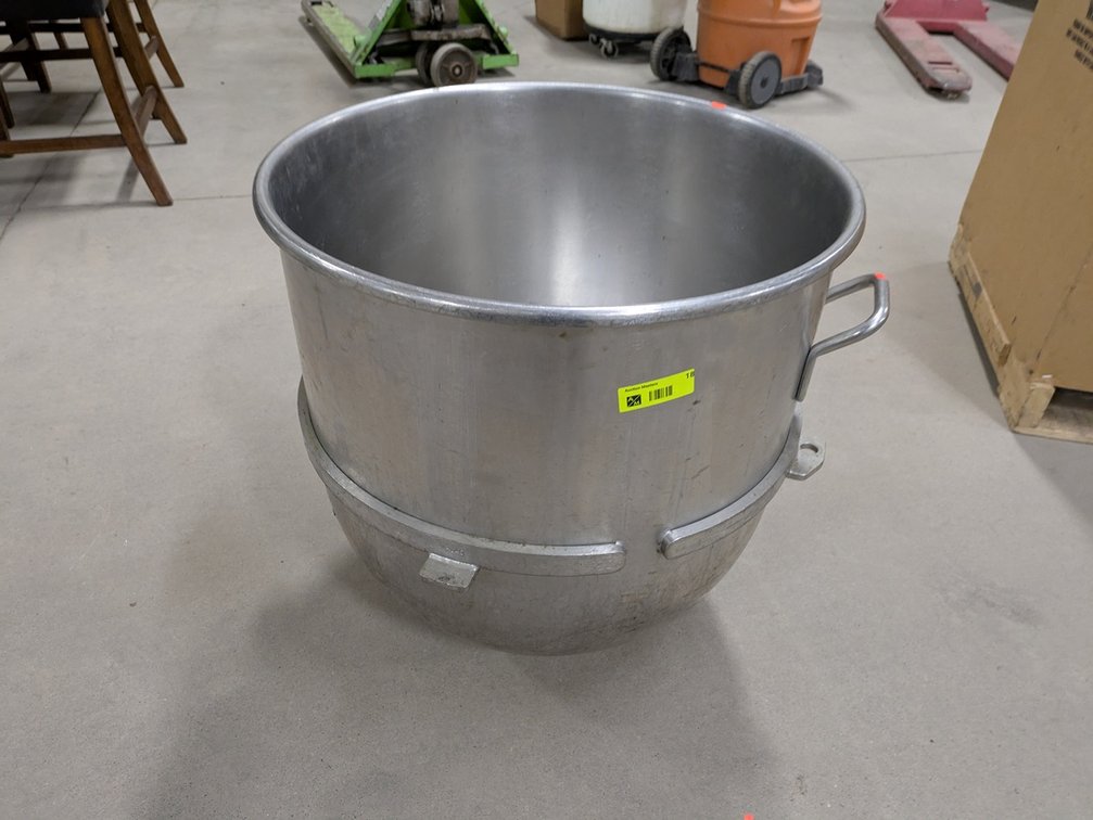 140 qt SS Mixing Bowl for Stand Mixer, 24"Dx25"